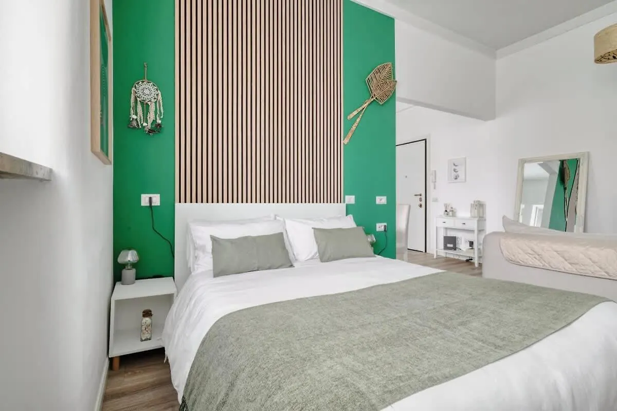 Oasis Suite - Subway 50 Meters Just 5 Minutes From Duomo Milan Apartment