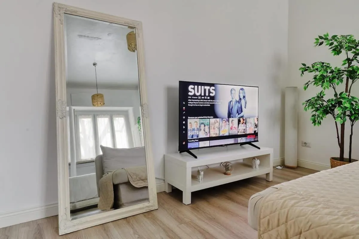 Oasis Suite - Subway 50 Meters Just 5 Minutes From Duomo Milan 0*,  Italy